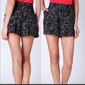 NWOT Anthropologie Leifsdottir Loveburst Shorts 4